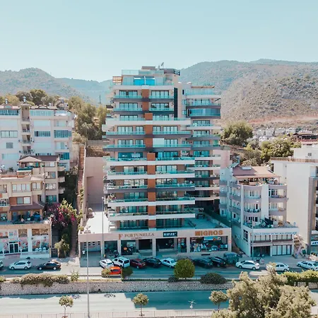 Aparthotel Fortunella 3*